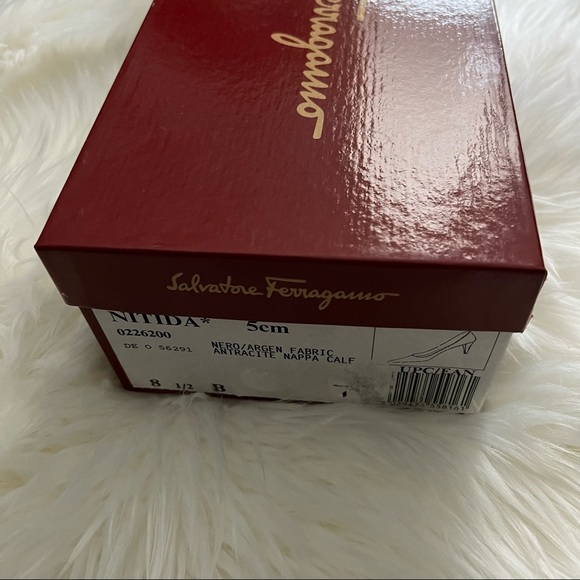 Salvatore Ferragamo pointy high heels - Picture 5 of 13